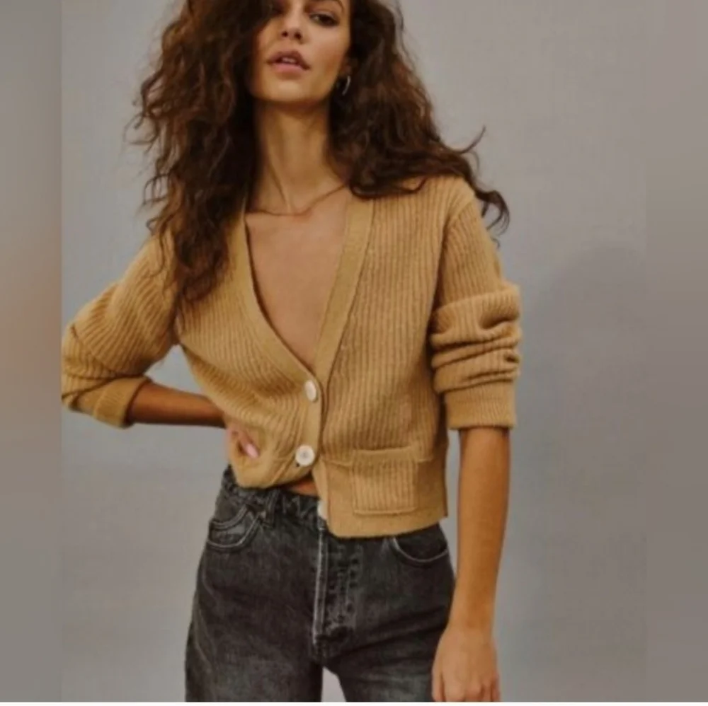 Free People Mimosa ribbed knit cropped cardigan sweater in taupe Size Small